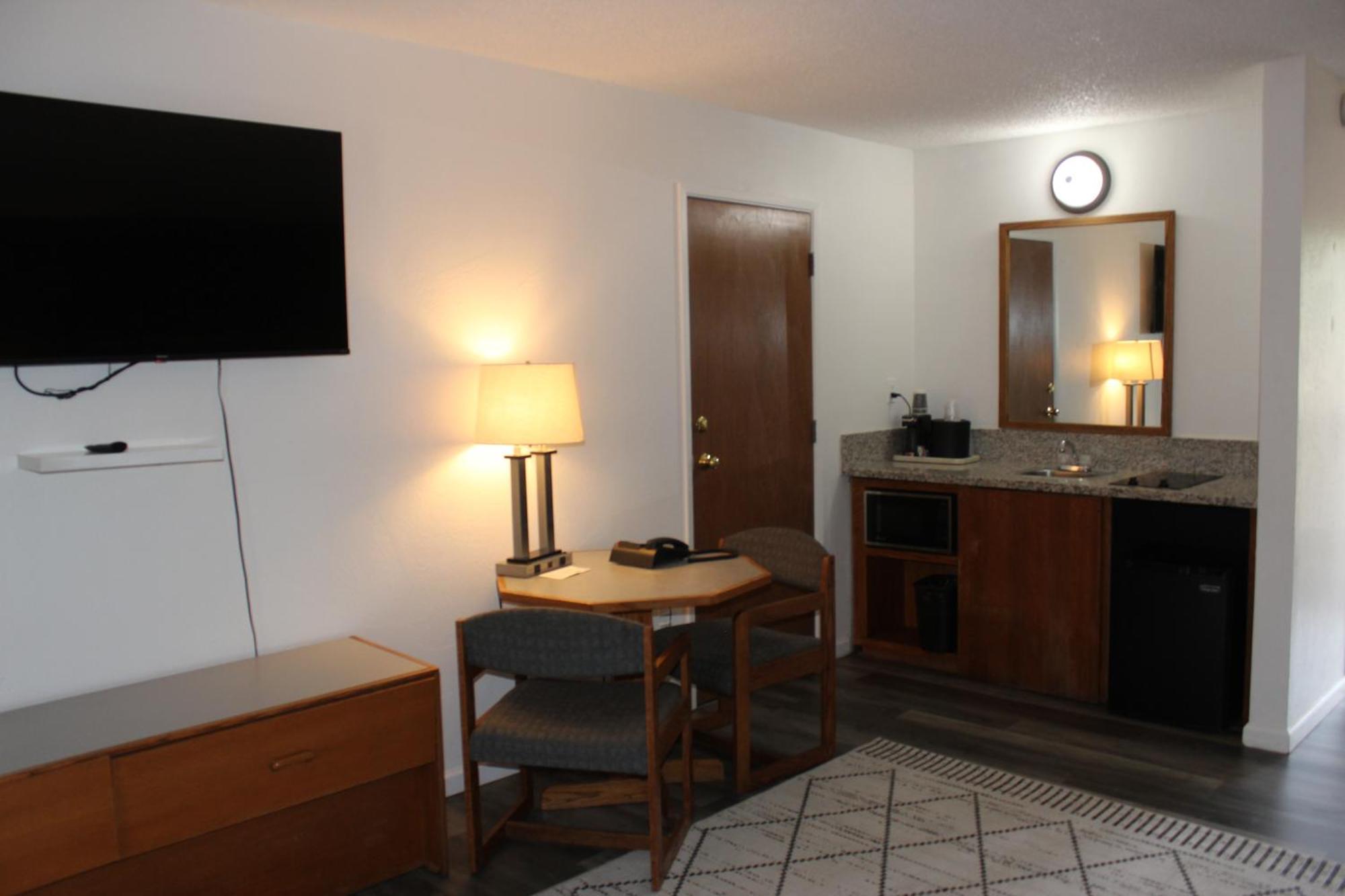 Cedarwood Inn Of Ashland Buitenkant foto