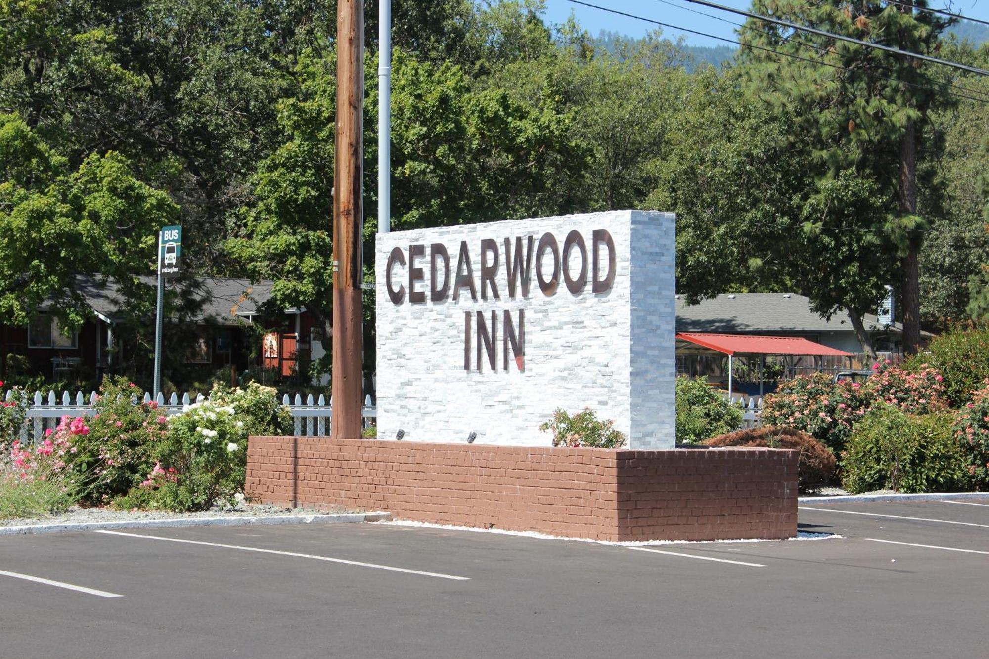 Cedarwood Inn Of Ashland Buitenkant foto